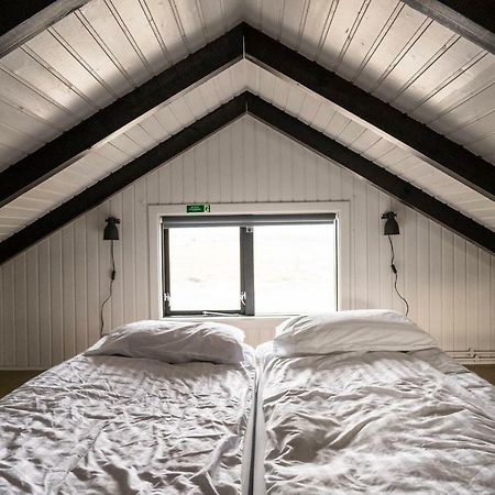 Black Beach Cottage Thorlakshofn Экстерьер фото