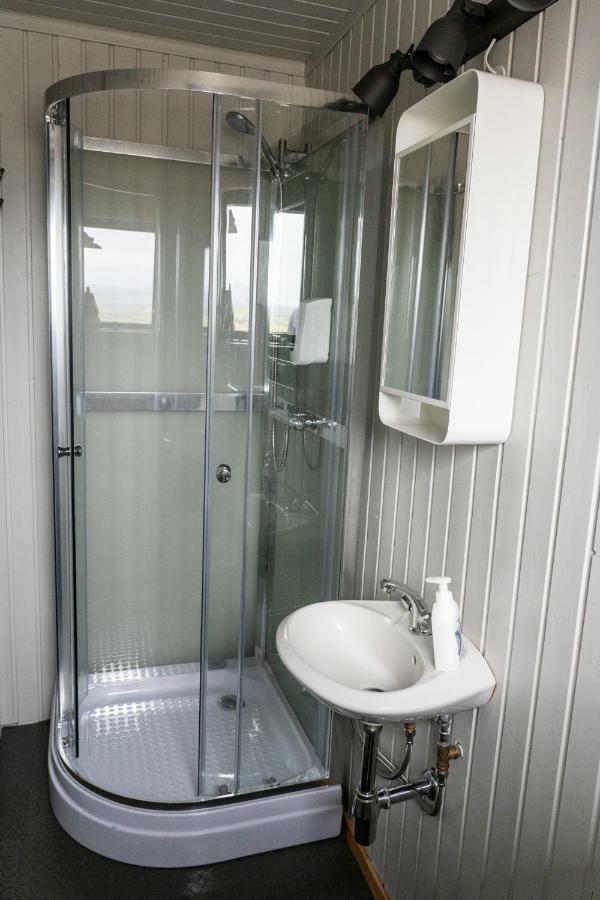 Black Beach Cottage Thorlakshofn Экстерьер фото